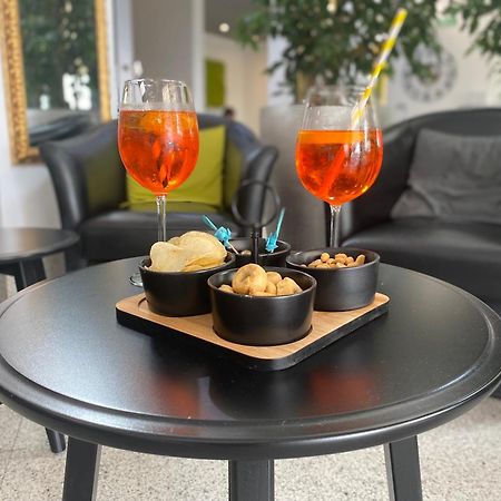 Hotel Gardenia Fiera Cermenate Luaran gambar